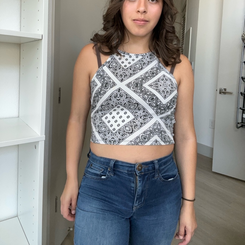 Charlotte Russe white and black patterned crop top - S